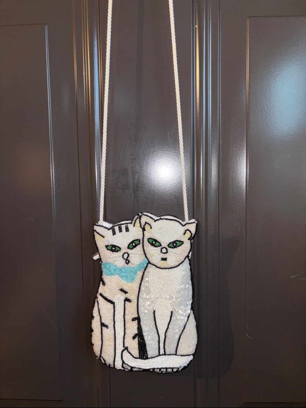 Beaded Cat Crossbody Bag in White and Light Blue - Pets Cat